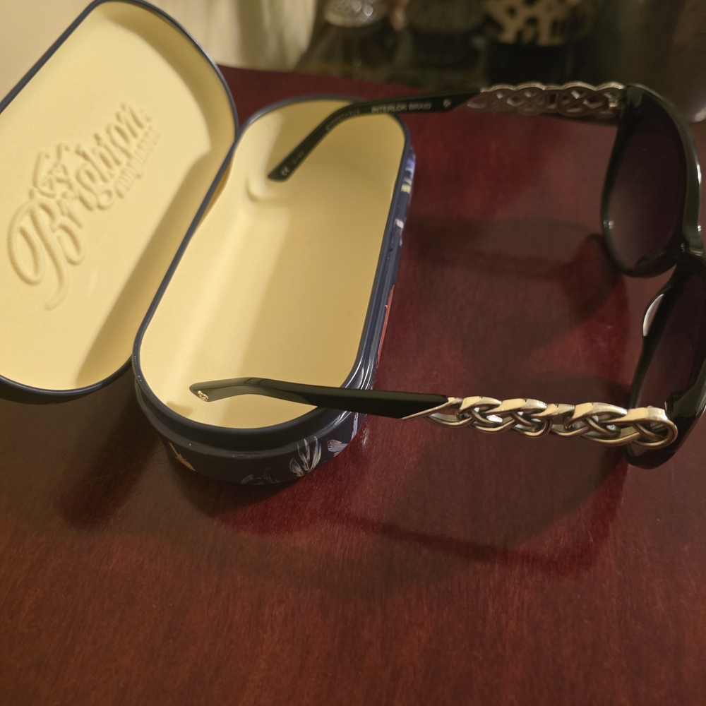 Brighton Elegant Black Sunglasses - Picture 3 of 5